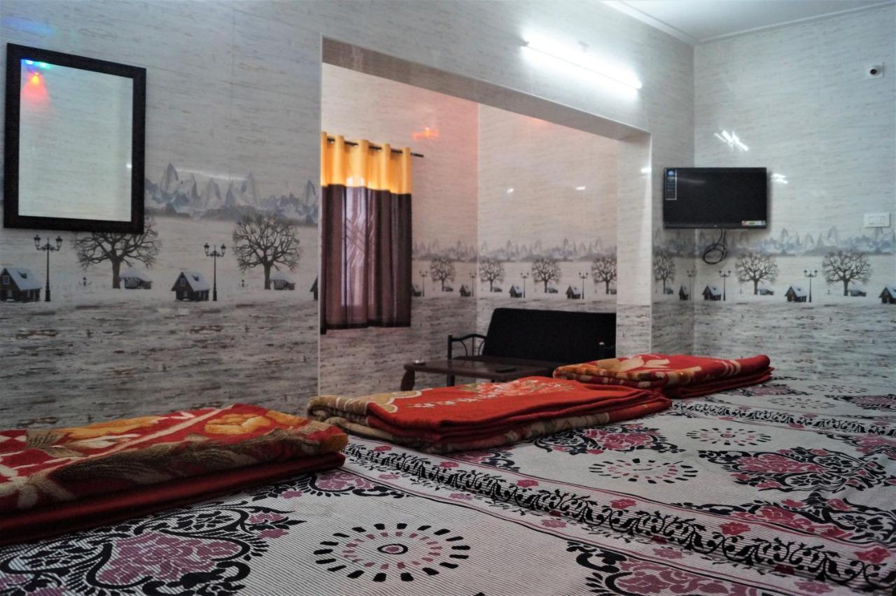 Wins Rooms Vālpārai 外观 照片