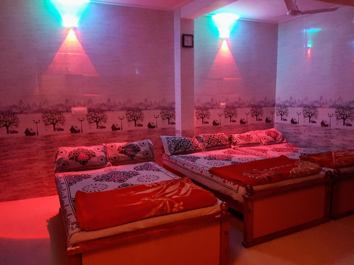 Wins Rooms Vālpārai 外观 照片