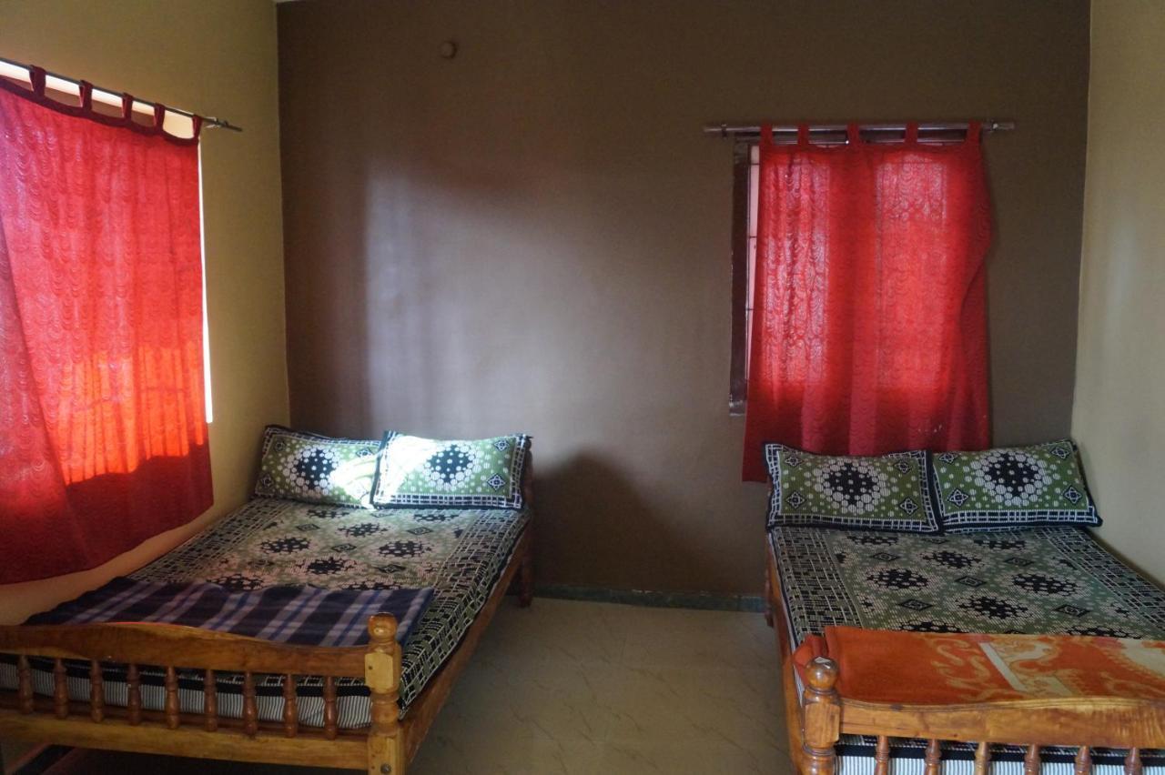 Wins Rooms Vālpārai 外观 照片